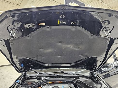 Used 2019 BMW 530e w/ Premium Package image 44