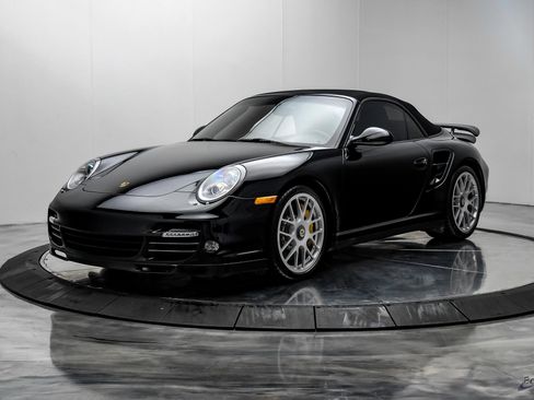 Used 2012 Porsche 911 Edition 918 Spyder image 3