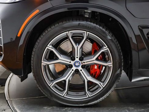 Certified 2025 BMW X5 xDrive50e w/ Executive Package image 12