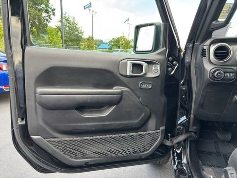 Used 2021 Jeep Wrangler Sport image 23