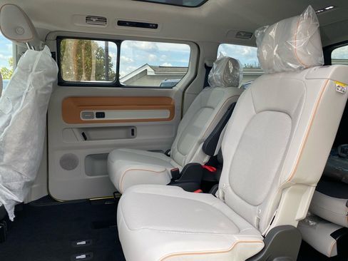 New 2025 Volkswagen ID. Buzz 1st Edition image 11