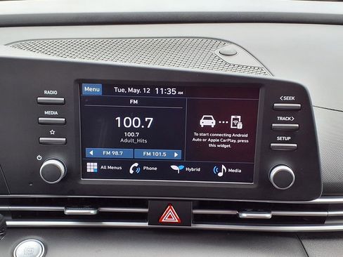 Used 2025 Hyundai Elantra Hybrid FWD image 21