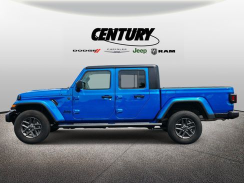 Used 2025 Jeep Gladiator Sport AWD/4WD image 7