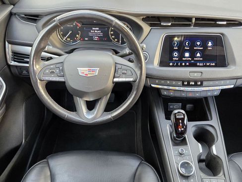 Used 2022 Cadillac XT4 Premium Luxury FWD image 14