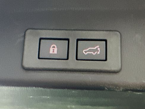 Used 2025 Subaru Ascent Premium image 30