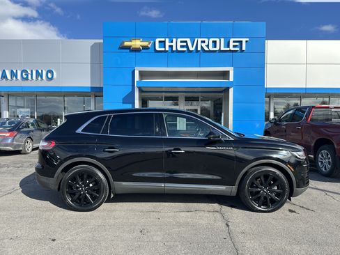 Used 2020 Lincoln Nautilus Reserve w/ Equipment Group 202A image 1