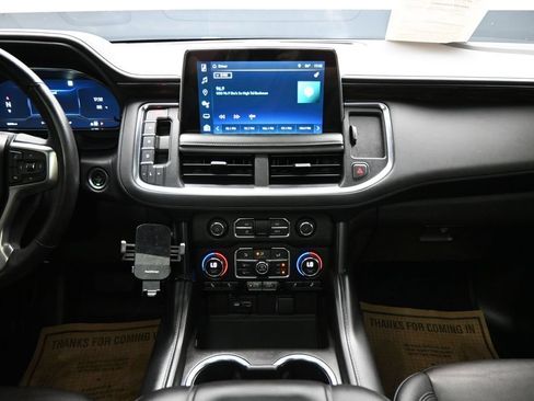 Used 2022 Chevrolet Tahoe Z71 w/ Luxury Package AWD/4WD image 20