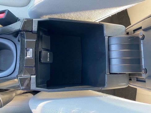 Used 2021 Toyota Corolla L w/ Carpet Mat Package (TMS) FWD image 18