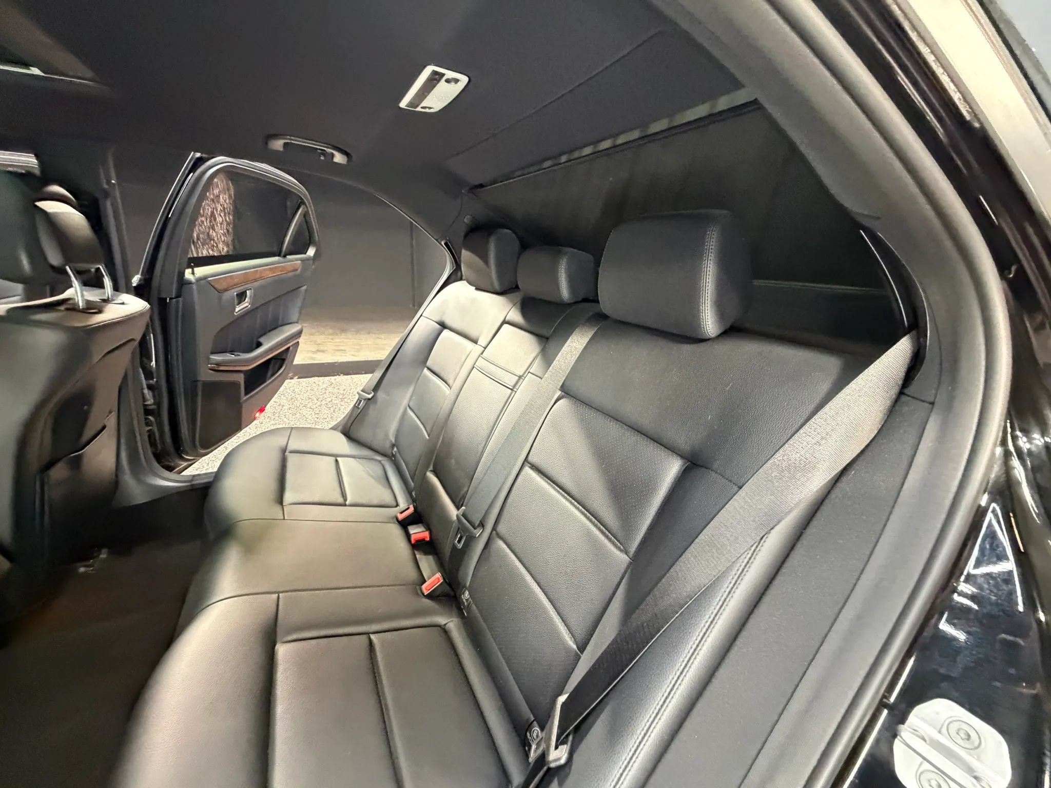 Used 2011 Mercedes-Benz E 350 4MATIC Sedan image 29