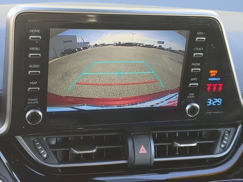 Used 2019 Toyota C-HR XLE image 27