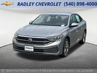 Used 2024 Volkswagen Jetta SE FWD video 1
