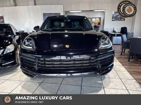 Used 2022 Porsche Cayenne image 1