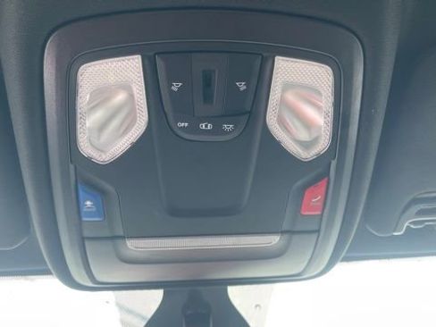 Used 2022 RAM 2500 Big Horn w/ Cold Weather Group image 18