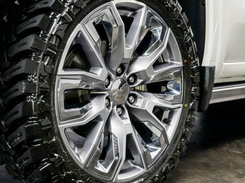 Used 2023 GMC Sierra 1500 Denali w/ Denali Reserve Package AWD/4WD image 12