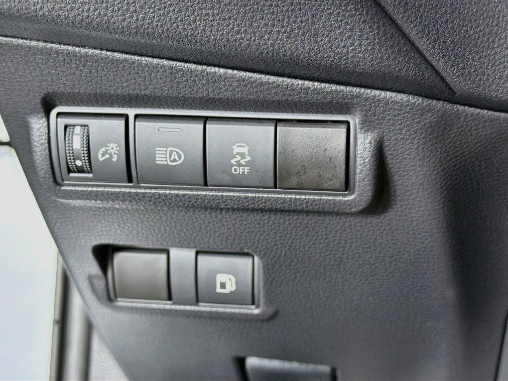 Used 2025 Toyota Corolla Cross AWD Hybrid image 15