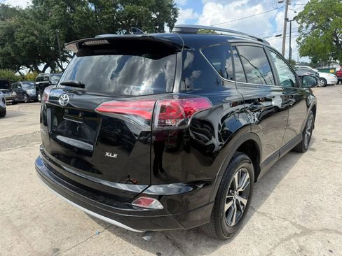 Used 2018 Toyota RAV4 XLE FWD image 7