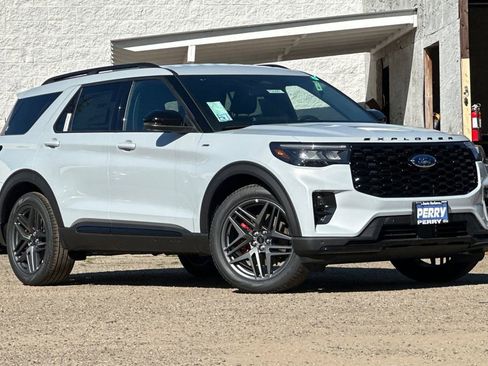 New 2026 Ford Explorer ST-Line w/ ST-Line Street Pack image 1
