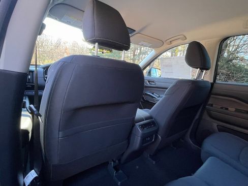 New 2025 Nissan Pathfinder SV image 19