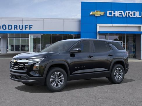 New 2026 Chevrolet Equinox LT FWD image 2
