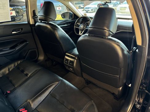 Used 2023 Nissan Altima 2.5 SL FWD image 18