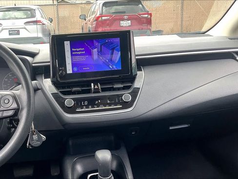 Used 2024 Toyota Corolla LE image 6