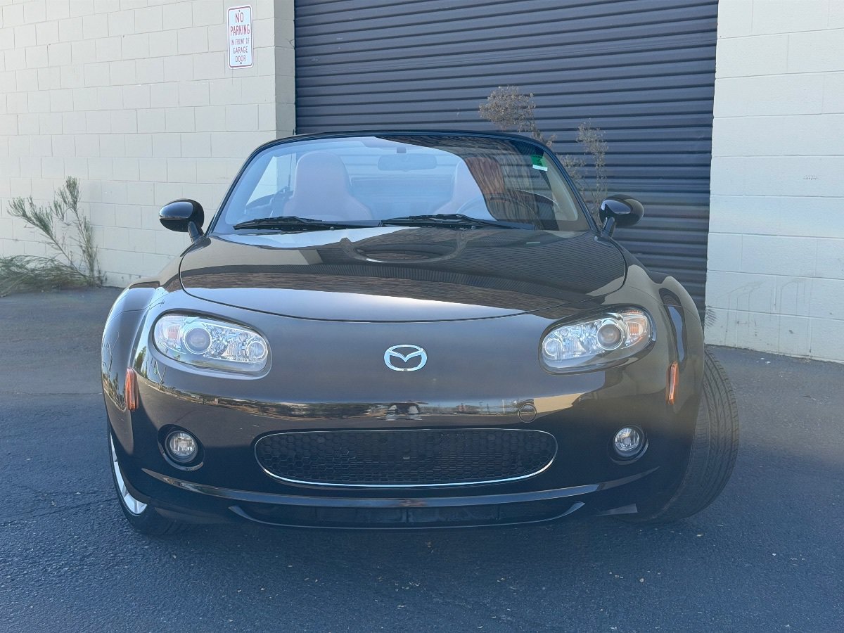 Used 2008 MAZDA MX-5 Miata Grand Touring w/ Premium Pkg RWD image 4