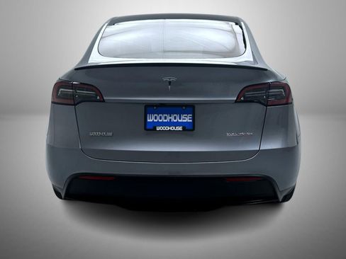 Used 2024 Tesla Model Y Performance image 6