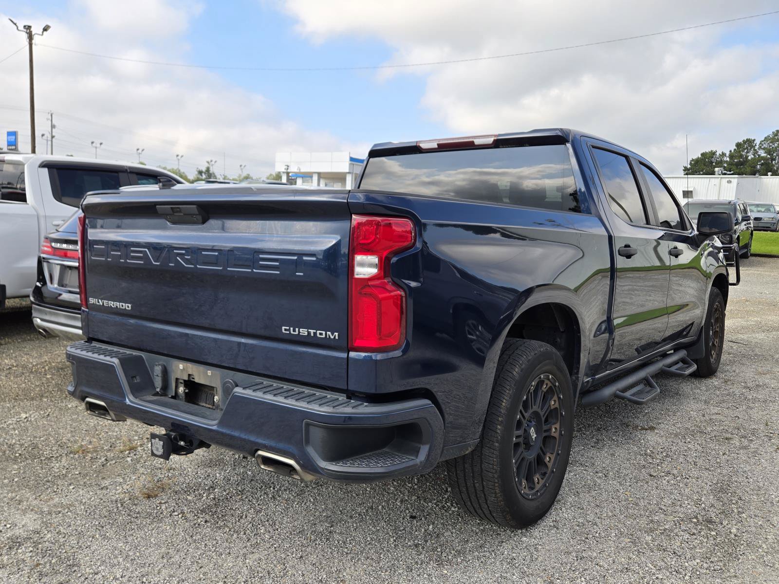 Used 2021 Chevrolet Silverado 1500 Custom RWD image 3