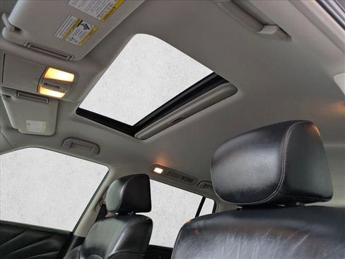 Used 2017 INFINITI QX80 4WD w/ Deluxe Technology Package image 15