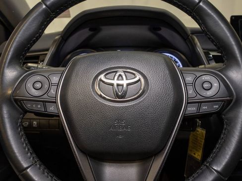 Used 2023 Toyota Camry SE image 16
