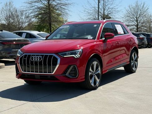 Used 2019 Audi Q3 2.0T Prestige w/ Prestige Package image 10