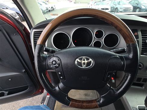 Used 2010 Toyota Tundra Limited image 18
