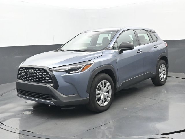 Used 2025 Toyota Corolla Cross L FWD image 8
