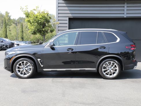 Used 2024 BMW X5 xDrive50e w/ Premium Package AWD/4WD image 7
