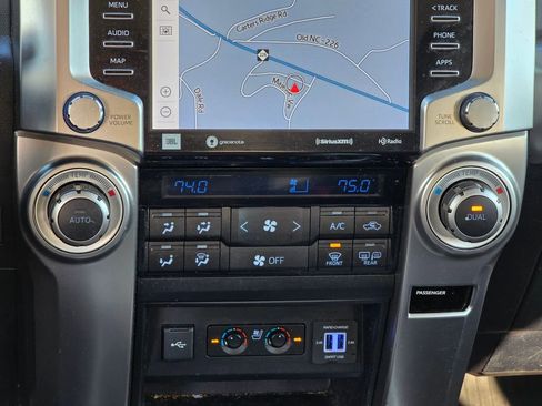 Used 2022 Toyota 4Runner Limited image 22