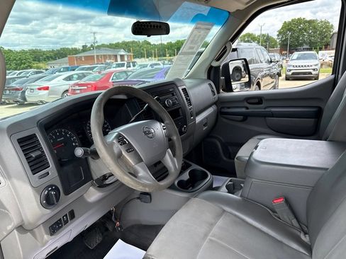 Used 2013 Nissan NV 2500 SV w/ Side Curtain Airbag Pkg RWD image 22