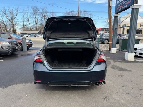 Used 2021 Toyota Camry SE w/ Cold Weather Package image 20