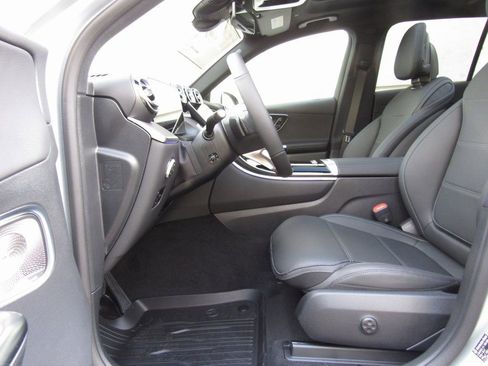 New 2026 Mercedes-Benz GLC 300 4MATIC image 9