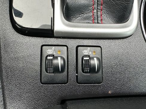 Used 2019 Toyota Highlander SE image 20