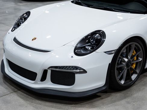 Used 2015 Porsche 911 GT3 RWD image 11