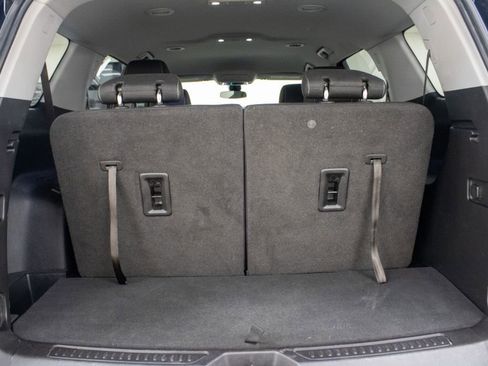 Used 2023 GMC Acadia SLE image 19