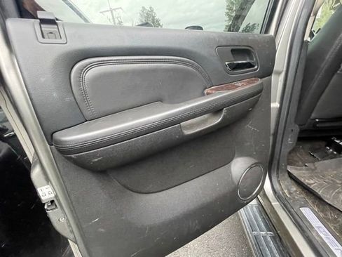 Used 2014 GMC Sierra 2500 Denali w/ Suspension Package, Off-Road image 7