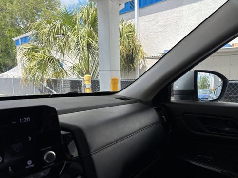 Used 2025 Nissan Pathfinder SV FWD image 37