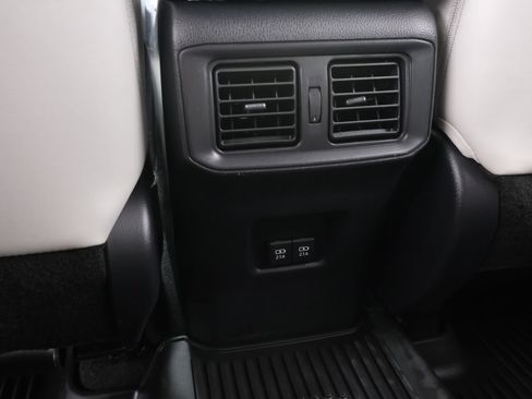 Used 2019 Toyota RAV4 Limited AWD/4WD image 35