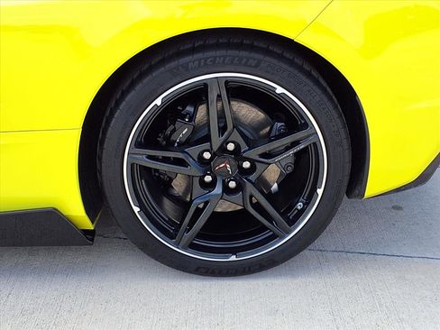 Used 2024 Chevrolet Corvette Stingray Convertible w/ 1LT image 9