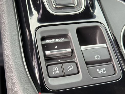 Used 2025 Honda Pilot Black Edition image 21