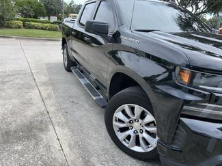 Used 2020 Chevrolet Silverado 1500 Custom w/ Custom Value Package image 1
