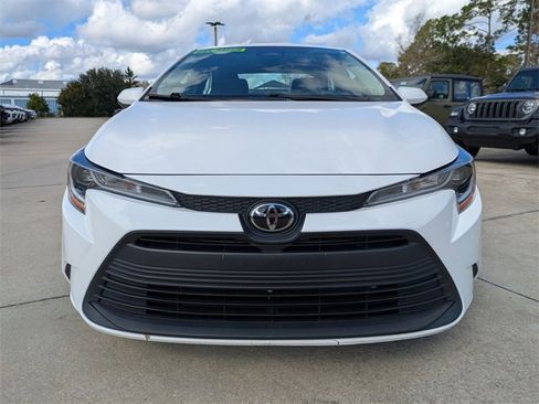 Used 2023 Toyota Corolla LE image 9