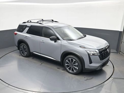 New 2026 Nissan Pathfinder Platinum AWD/4WD image 13