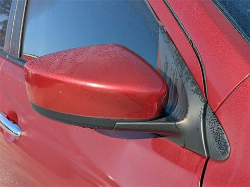 Used 2019 Nissan Versa SV image 11